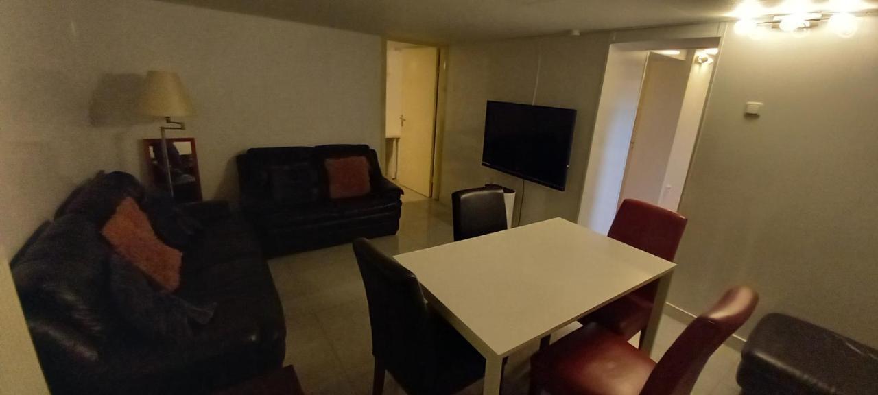 74 Pijnboomstraat * Den Haag